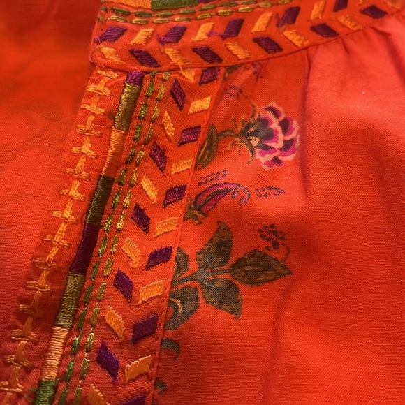 Sundance Size L Gorgeous pull on floral dress with embroidered bodice . - Picture 6 of 6